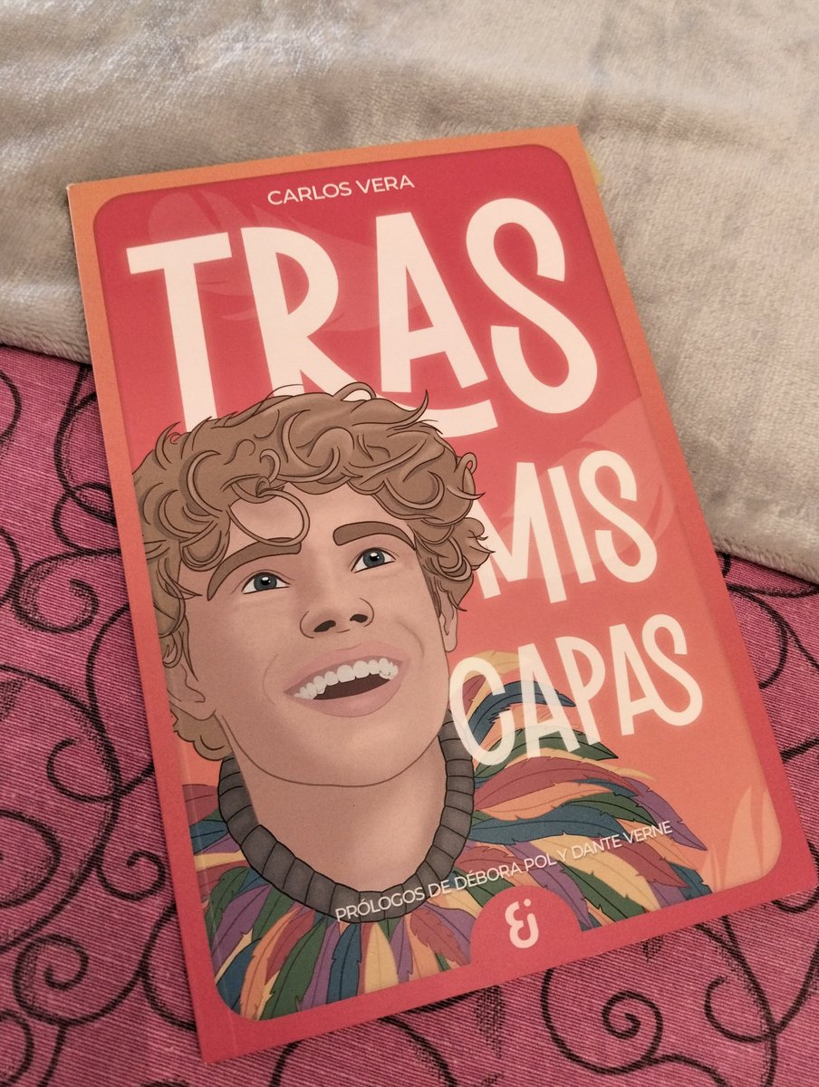 Este veranito he desconectado bastante de casi todo. Digo casi, porque de los libros es imposible, tengo un mal vicio jaja. He leído bastante, eso sí, lecturas cortas e interesantes. Una de ellas ha sido el poemario de <a href="/CarlosVeraMC/">Carlos Vera</a>