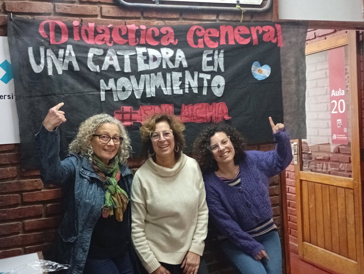 laprofeliber🍉 (@laprofeliber) on Twitter photo Hoy no tuvimos clases públicas porque #SantaRosa pero desde <a href="/DidgralUnmdp/">Didáctica General Unmdp</a> igual estuvimos a bandera desplegada para bancar la lucha por presupuesto y salarios para la universidad. Equipazo! <a href="/gachyefron/">gachyefron</a> <a href="/albafede23/">Alba Fede</a> Hoy no tuvimos clases públicas porque #SantaRosa pero desde <a href="/DidgralUnmdp/">Didáctica General Unmdp</a> igual estuvimos a bandera desplegada para bancar la lucha por presupuesto y salarios para la universidad. Equipazo! <a href="/gachyefron/">gachyefron</a> <a href="/albafede23/">Alba Fede</a>