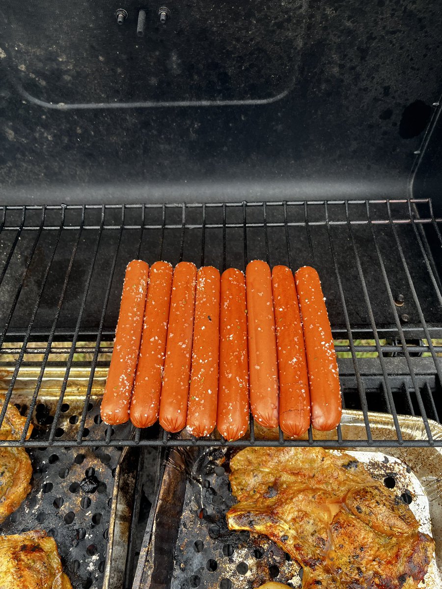 Do yall season the glizzies?