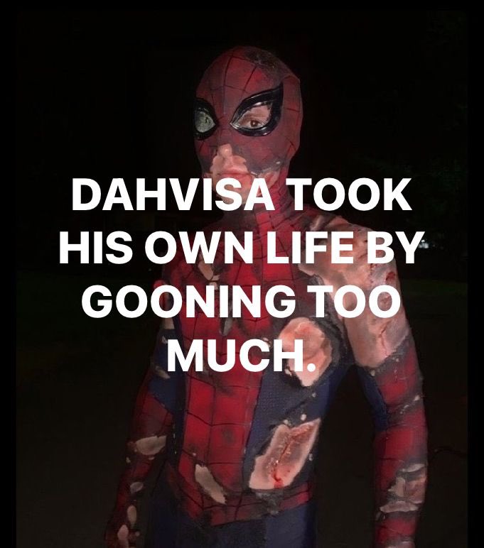 nobody: 🚶🏽‍♂️

<a href="/0xDahvisa/">•dahvisa• ♪ • ⌘</a> in discord rumble😭: