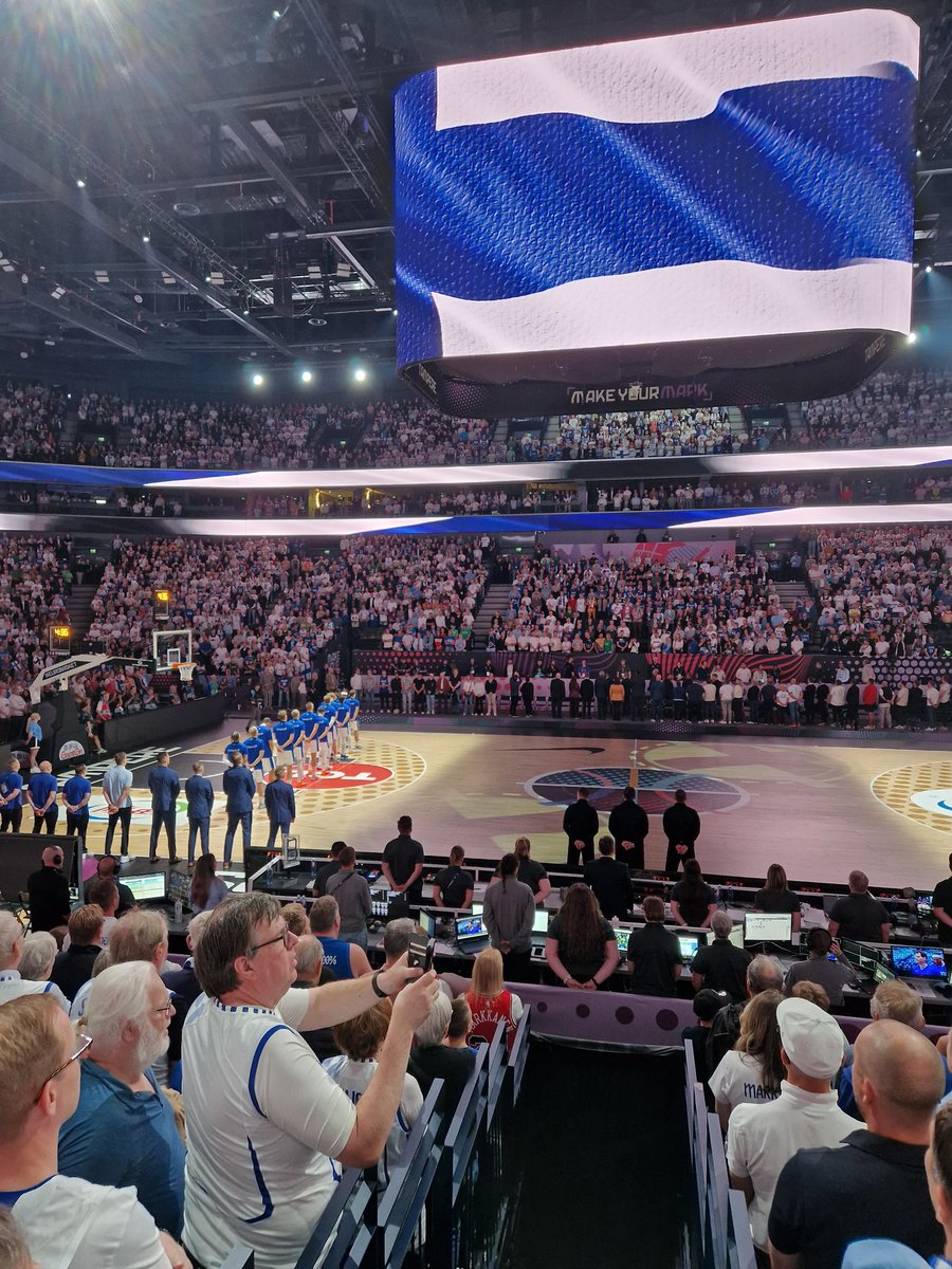 Taas mennään. Kävi miten kävi ! #susijengi #eurobasket