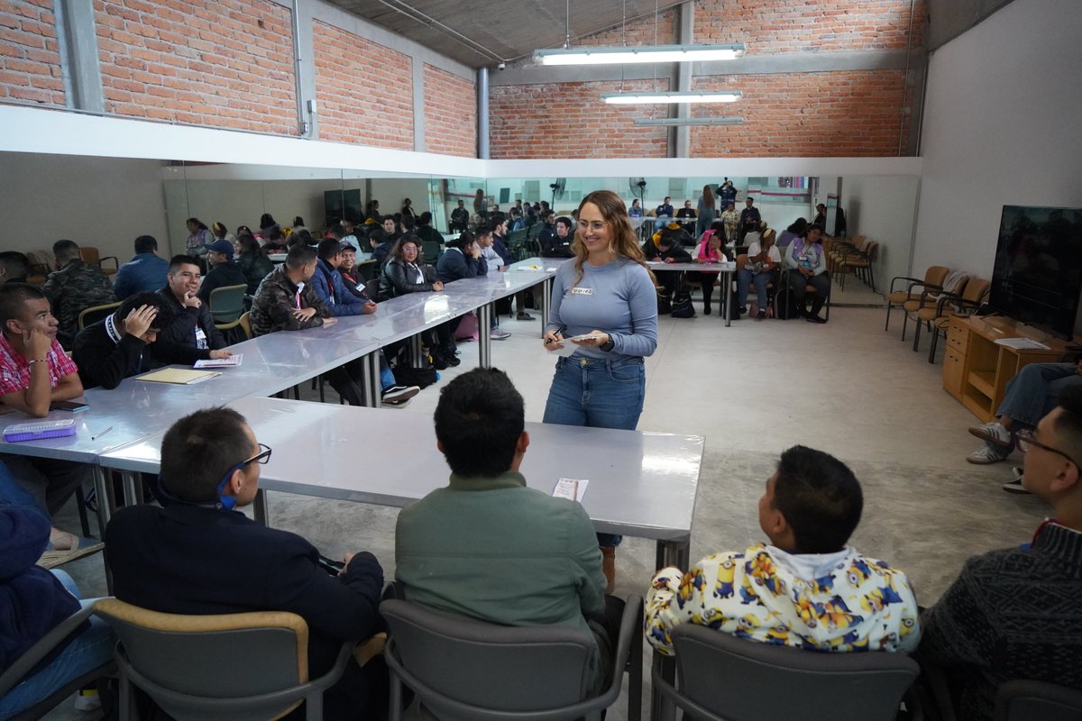 Hoy abrimos las puertas a un nuevo ciclo. 📖
 Los jóvenes de CAM 100 - CONFE inician el 2025-2026 con entusiasmo y ganas de aprender.
#CONFEMx #CAM100 #regresoaclases2025