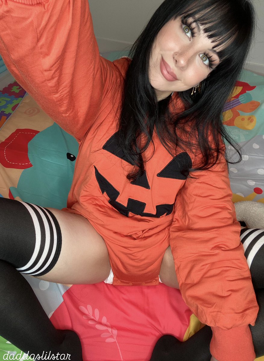 ⭐️ daddaslittlestar ⭐️ (@daddaslilstar) on Twitter photo I a pumpkin 🎃🧡!!! So cozy and warm, I never ever want to take this onesie off lol 😭 <a href="/LilComforts/">Lil Comforts</a> is seriously the best!
#abdl #abdlgirl #abdlcommunity #adultdiaper #adultbaby #diaperlover #diapergirl I a pumpkin 🎃🧡!!! So cozy and warm, I never ever want to take this onesie off lol 😭 <a href="/LilComforts/">Lil Comforts</a> is seriously the best!
#abdl #abdlgirl #abdlcommunity #adultdiaper #adultbaby #diaperlover #diapergirl