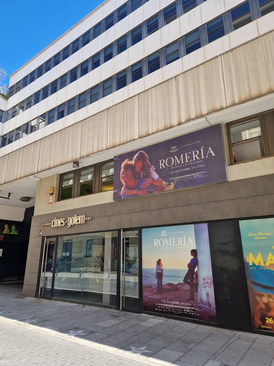 He disfrutado mucho de lo nuevo de Carla Simón. Es como si hubiera encontrado la mezcla perfecta entre lo que ha cosechado (cine naturalista e íntimo) para darle ahora otro nivel poético, más libre. Y abriendo un melón necesario: el sida y la heroína en la España de los 80-90.