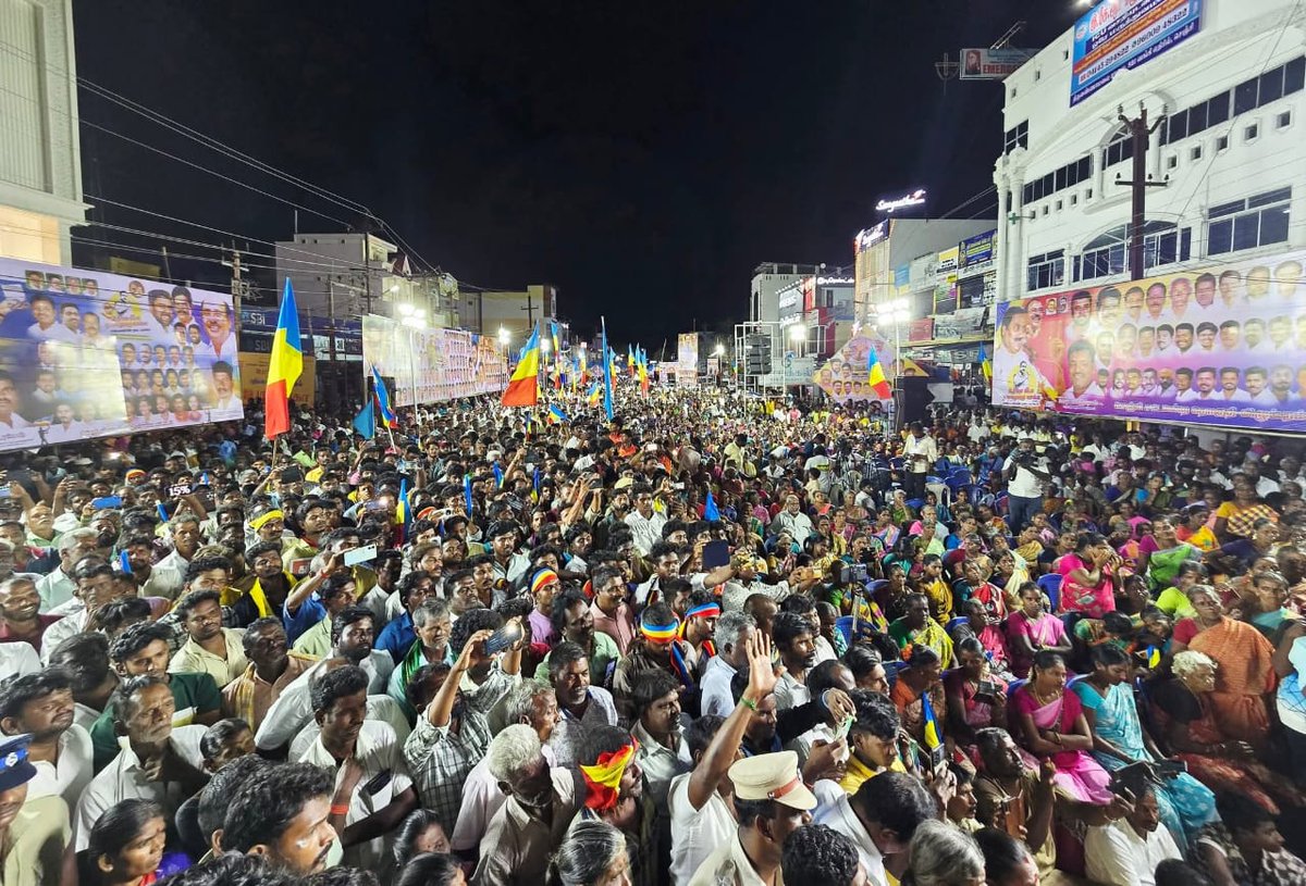 SivakumarState's tweet image. விழுப்புரம் வடக்கு மாவட்டம்  செஞ்சியில் இளைஞர்களின் எழுச்சி நாயகர்  பாட்டாளி மக்கள் கட்சியின் தலைவர் அண்ணன் உயர்திரு.மருத்துவர் அன்புமணி ராமதாஸ் அவர்கள் தமிழக மக்கள் உரிமை மீட்பு நடை பயணம் மேற்கொண்ட போது...