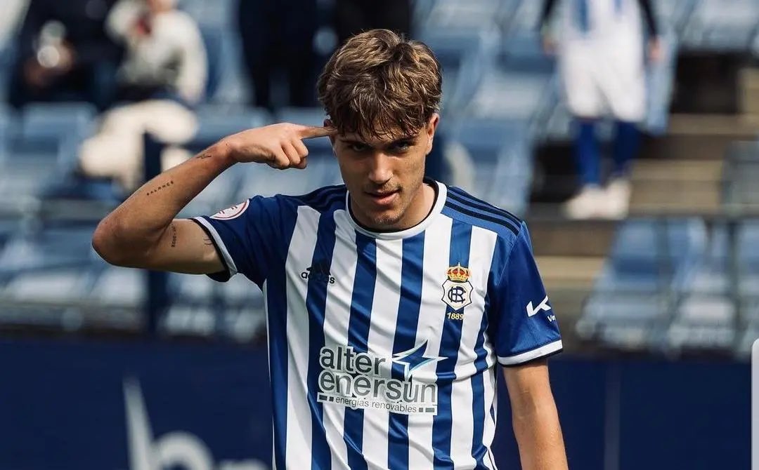 Flakus vuelve al Murcia
Antony vuelve al Betis 
Pero tú, cuando vuelves…