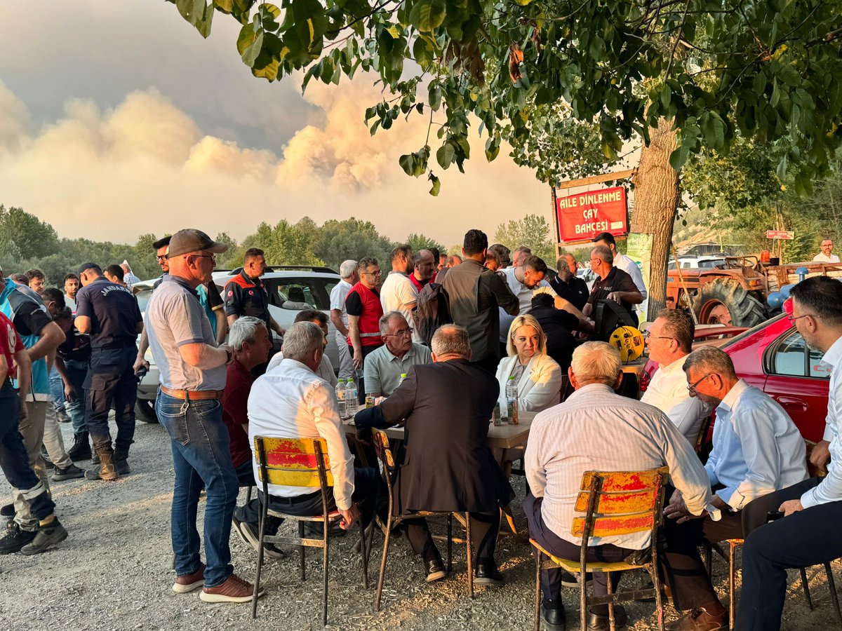 Araç ve Karabük’te Orman Yangını

📍 Kastamonu’nun Araç ilçesi Güzelce ve Akgeçit köyleri Karasu mevkiinde meydana gelen orman yangını bölgesinde; İl Başkanımız Ahmet Sevgilioğlu, Milletvekillerimiz Halil Uluay ve Fatma Serap Ekmekçi, İl Genel Meclisi Başkanımız Doğan Ünlü ile