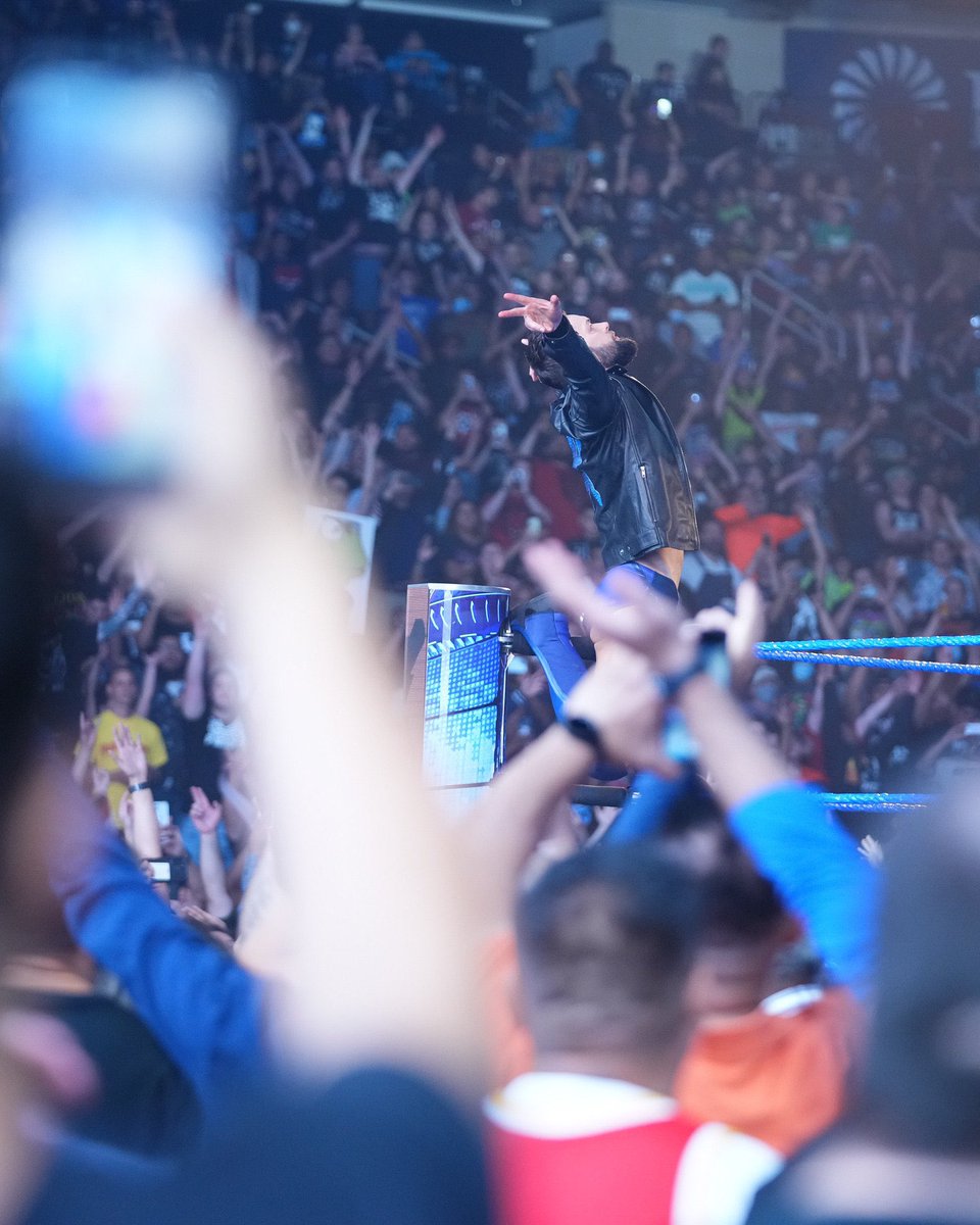 #PushFinnBalor 

Please man, Just turn on Dom already 🙏