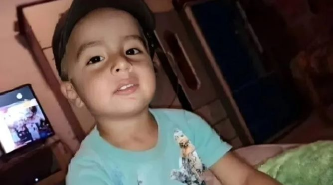 🔴Caso Loan: preguntas que todos se hacen
Del naranjal al banquillo. Quiénes llegan a juicio, qué probó la causa y por qué aún no hay fecha. Van casi 450 días de desaparición del nene
Por ALEJANDRO VECCHI, abogado dre la familia de Loan 
#Loan 
asteriscos.tv/noticia-78562.…