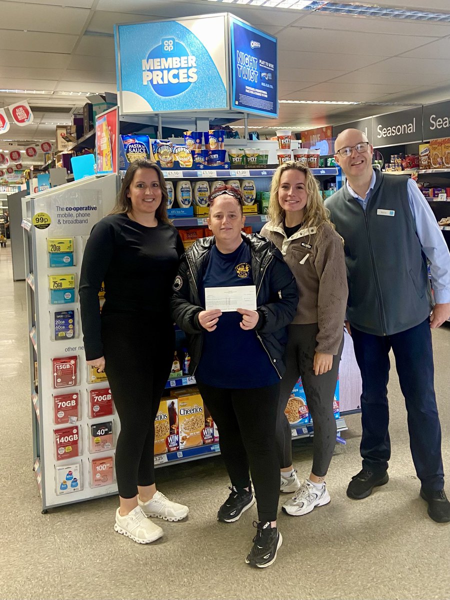 Great to help out Oldershaw Ladies team with a community donation of £250.

If you know of a local group which needs some funding, ask them to call into Co Op in Wallasey.
<a href="/jeanie_hughes/">Jean McCormick</a> 
<a href="/coopuk/">Co-op</a> 
<a href="/CafcOldershaw/">Oldershaw CAFC</a>