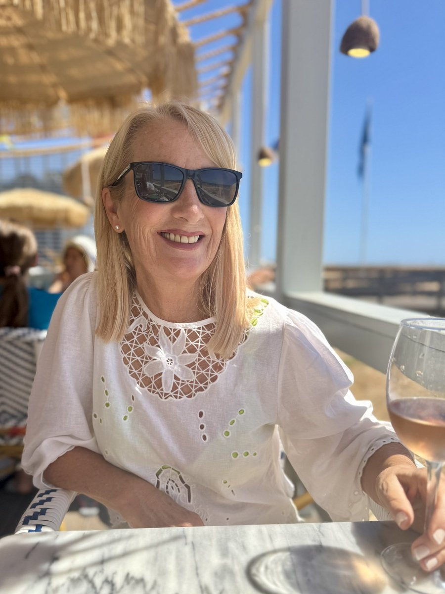 😎 happy wife, happy life, as they say 😍

#LunchtimeVoni 🥳