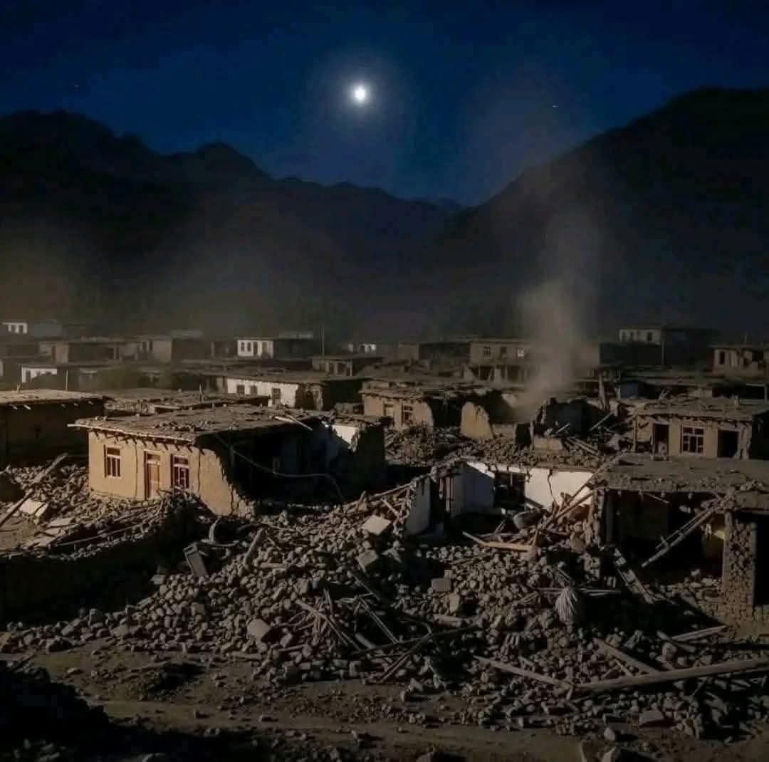 mandegar_ab's tweet image. A devastating earthquake has struck Kunar province. Countless families are mourning as many women, men, and innocent children have tragically lost their lives, leaving behind deep sorrow and heartbreak.