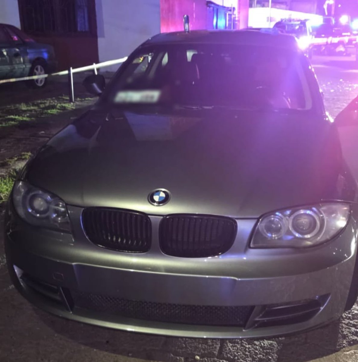 #Actualización el masculino que cuenta con diversos antecedentes delictivos, fue puesto a disposición de la autoridad competente junto al arma y el vehículo asegurado. En la zona no se registraron personas lesionadas y se mantiene presencia de <a href="/POESQro/">POES Querétaro</a> para tranquilidad de la