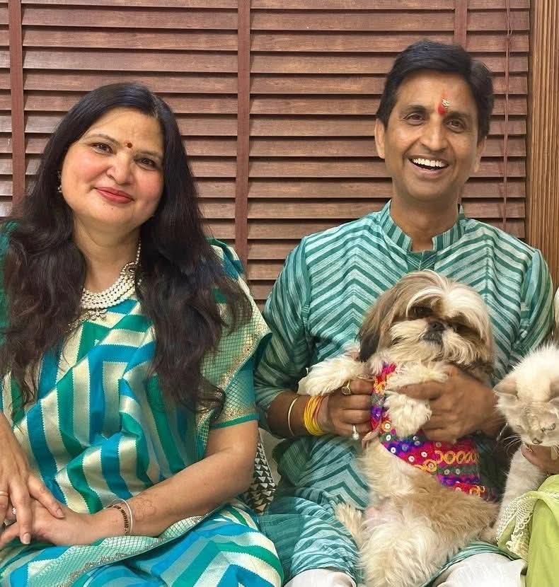 राजस्थान के युवाओं का दुर्भाग्य हैं कि आरपीएससी की सदस्या श्रीमती मंजू शर्मा जी को एप्लीकेशन का फॉर्मेट तक नहीं मालूम  है।