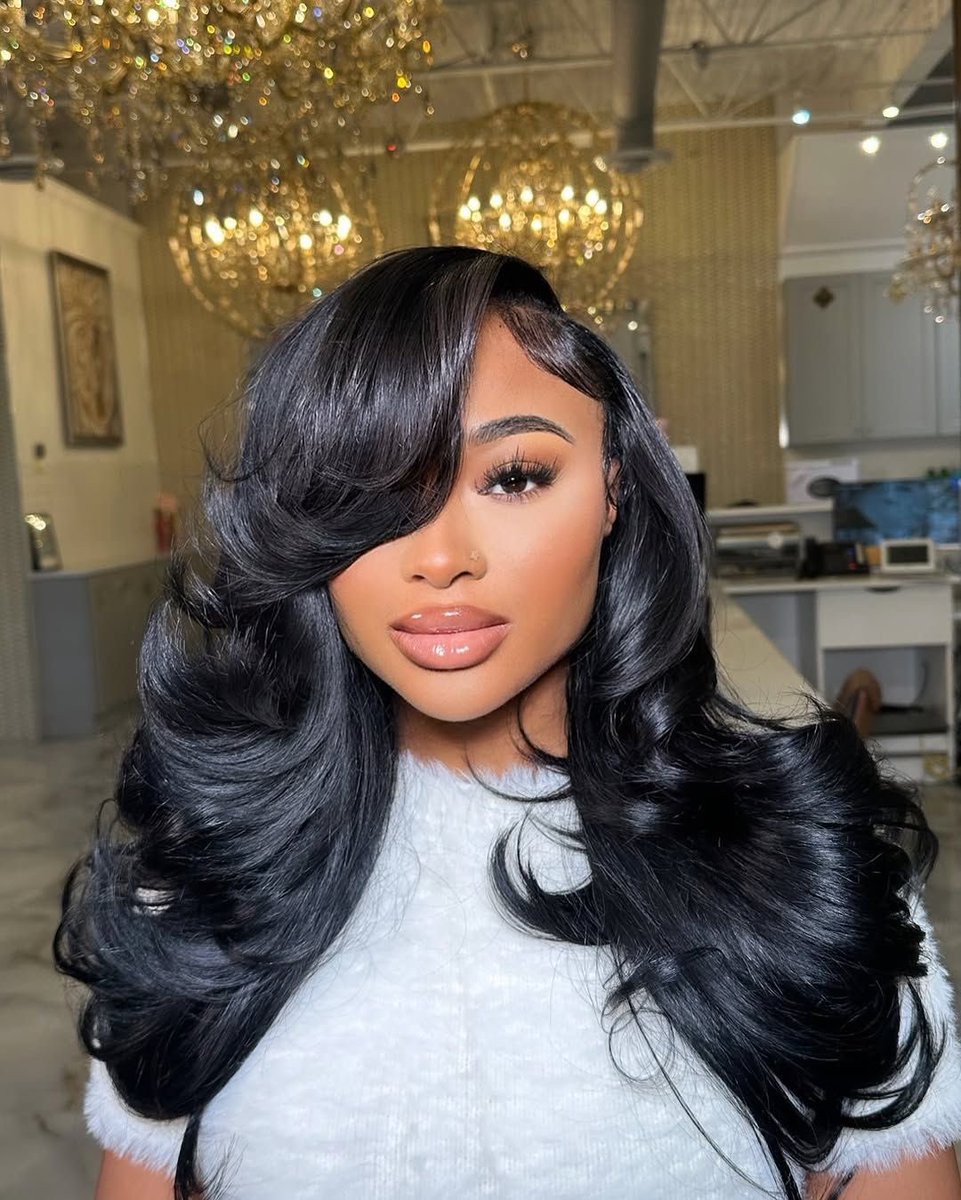 You could never go wrong with a side part 😍😍😍😍