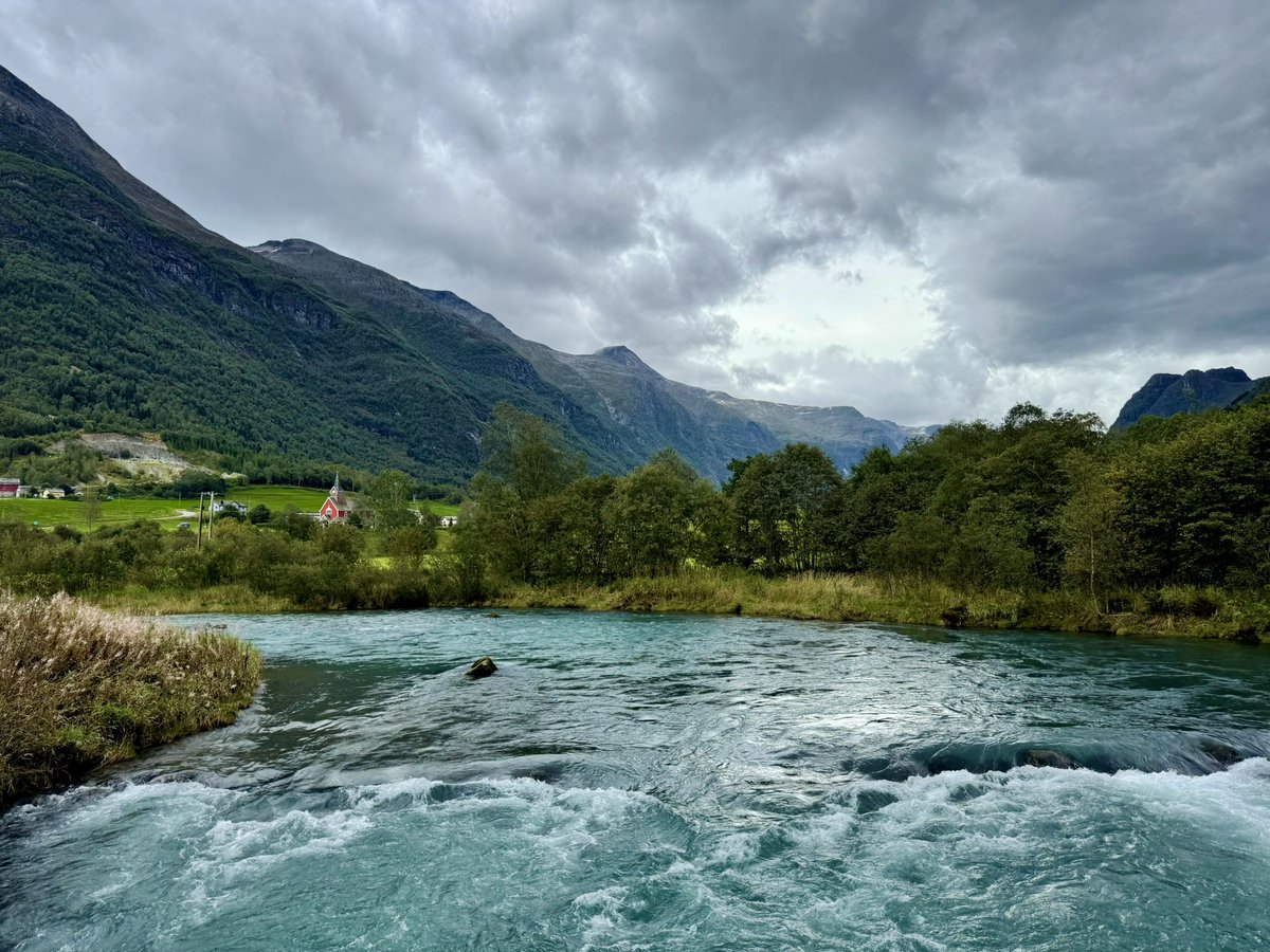 Mac (@maclarenturner) on Twitter photo Today <a href="/pandocruises/">P&O Cruises</a> ‘Britannia’ can be found in Olden. A stunning port found on the Southern edge of Nordfjord. As ever the local transportation is my main focus, and here <a href="/YutongGlobal/">Yutong Bus & Coach</a> products make up the bulk of the local fleet. Today <a href="/pandocruises/">P&O Cruises</a> ‘Britannia’ can be found in Olden. A stunning port found on the Southern edge of Nordfjord. As ever the local transportation is my main focus, and here <a href="/YutongGlobal/">Yutong Bus & Coach</a> products make up the bulk of the local fleet.