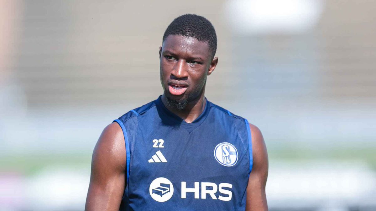 🚨 Visite médicale RATÉE par Ibrahima Cissé. Son transfert à Amiens est au point mort.

~ <a href="/AndiErnst/">Andreas Ernst</a>