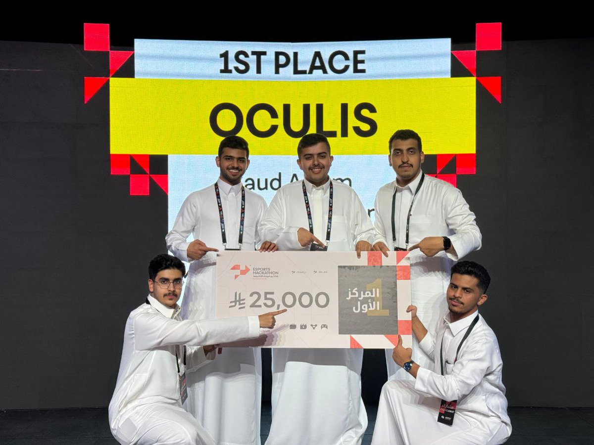 فريق طلابي من أعضاء نادي الرياضات الالكترونية  بـ #جامعة_الملك_سعود 
يحصل على المركز الأول في هاكثون الرياضات الإلكترونية، كأول هاكثون من نوعه بتنظيم من تويستد مايندز بالتعاون مع منظمه كأس العالم للرياضات الالكترونية..
وقد مثّل الفريق طلاب من كلية علوم الحاسب والمعلومات:
 • سعود