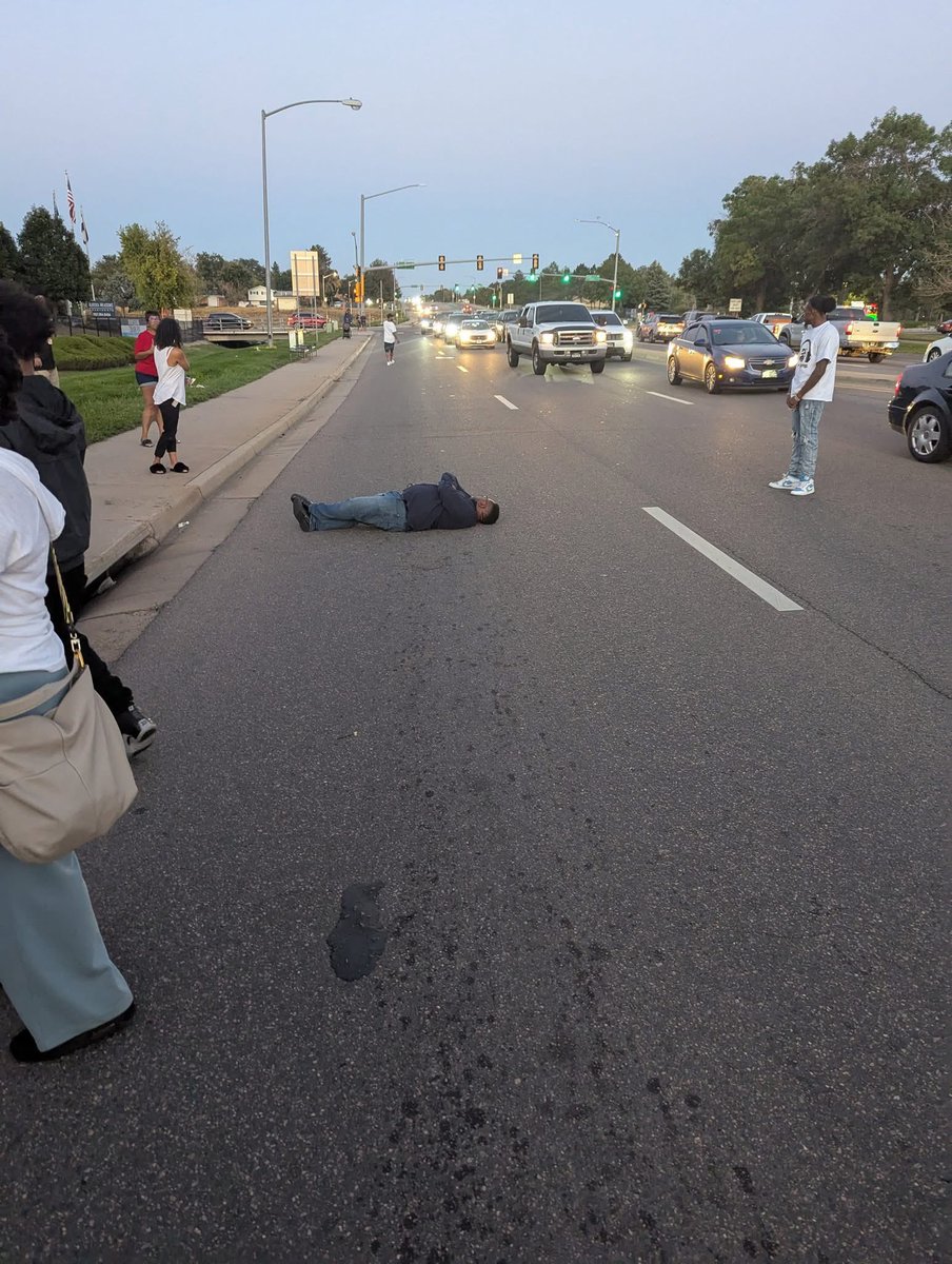 PJones5280's tweet image. I laid in the street tonight and I wondered how some of my friends would be reacting if it was my life that was taken. Would they be courageously confronting, “he was murdered!” or excuse making, “Vernon should have known better.”

I laid there and I wept on 6th Avenue because of…