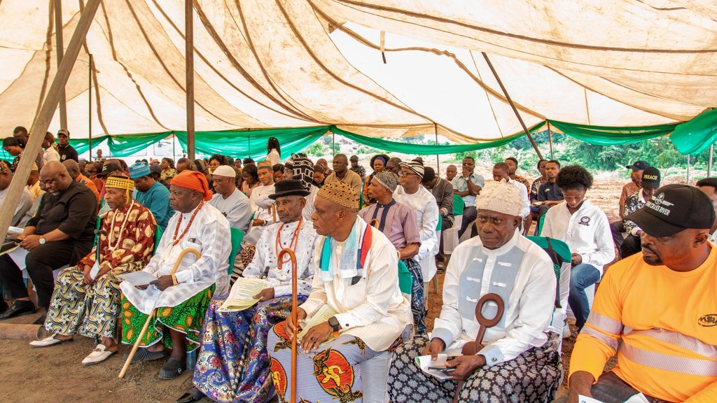 Automotive Training Centre in Akamkpa, Cross River State.

1: The good people of Cross River State, Joy don come. How? 

2: T- Gain via <a href="/NADDCouncil/">NADDC Nigeria</a> has flagged off the construction of the National Automotive Design and Development Council (NADDC) Automotive Training Centre at