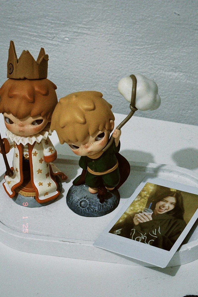 hey!! just a lil plug, i’m offering instax film printing services ✨ would be super cute if u print out sophia and make it look like u actually took a pic of her hehe