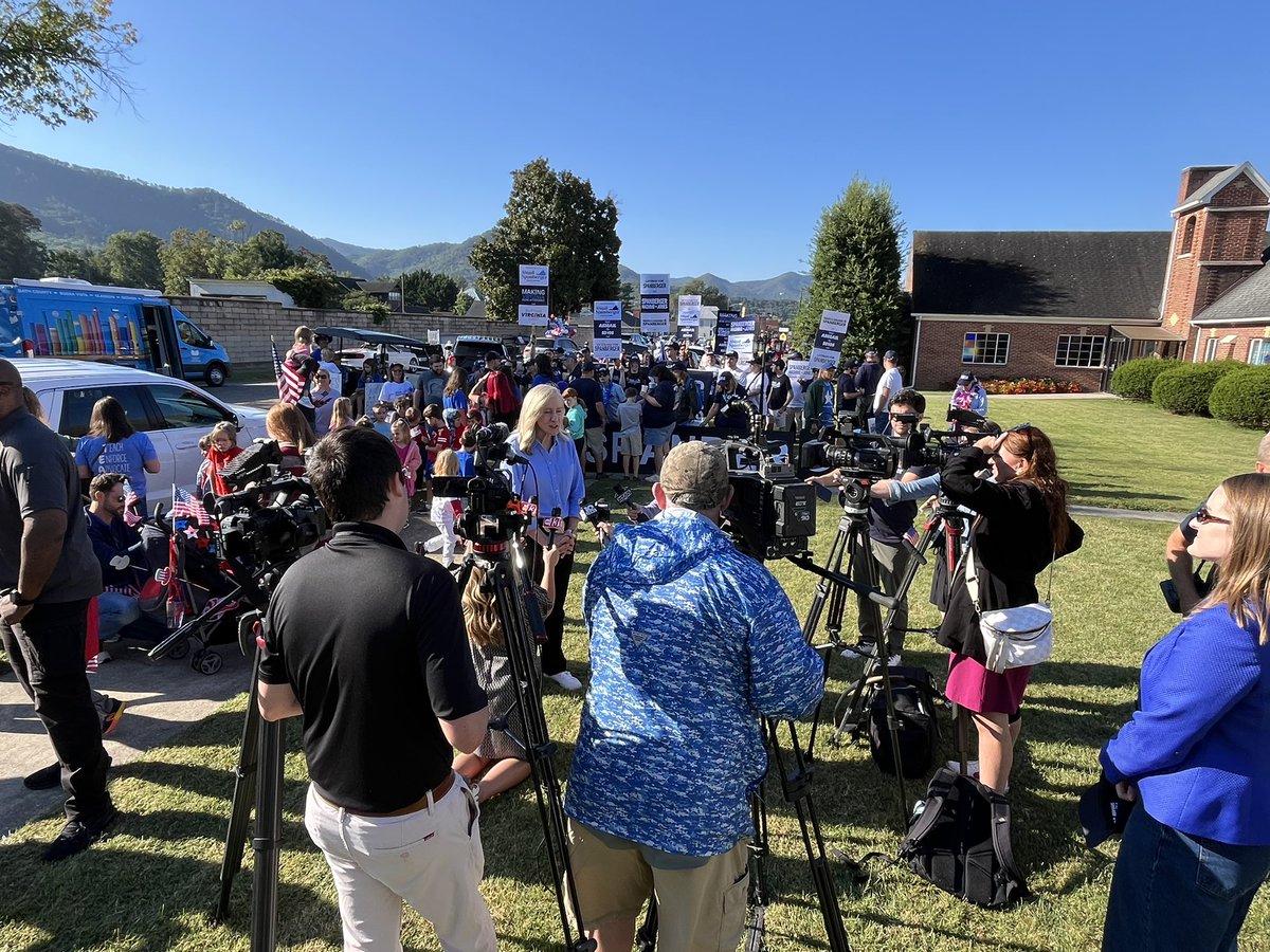 Labor Day in America with <a href="/SpanbergerForVA/">Abigail Spanberger</a> in beautiful Buena Vista, Virginia 🇺🇸