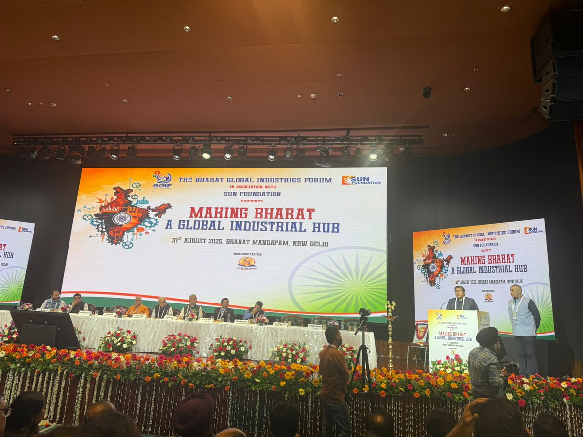 EKIEnergyEnking's tweet image. Proud Moment for us!

We&apos;re delighted to share that EKI Energy Services Ltd has been honored with the Best Start-Up Award at the Bharat Global Industries Forum Conclave 2025.

With every achievement, we renew our commitment to steering the planet towards a net-zero future.