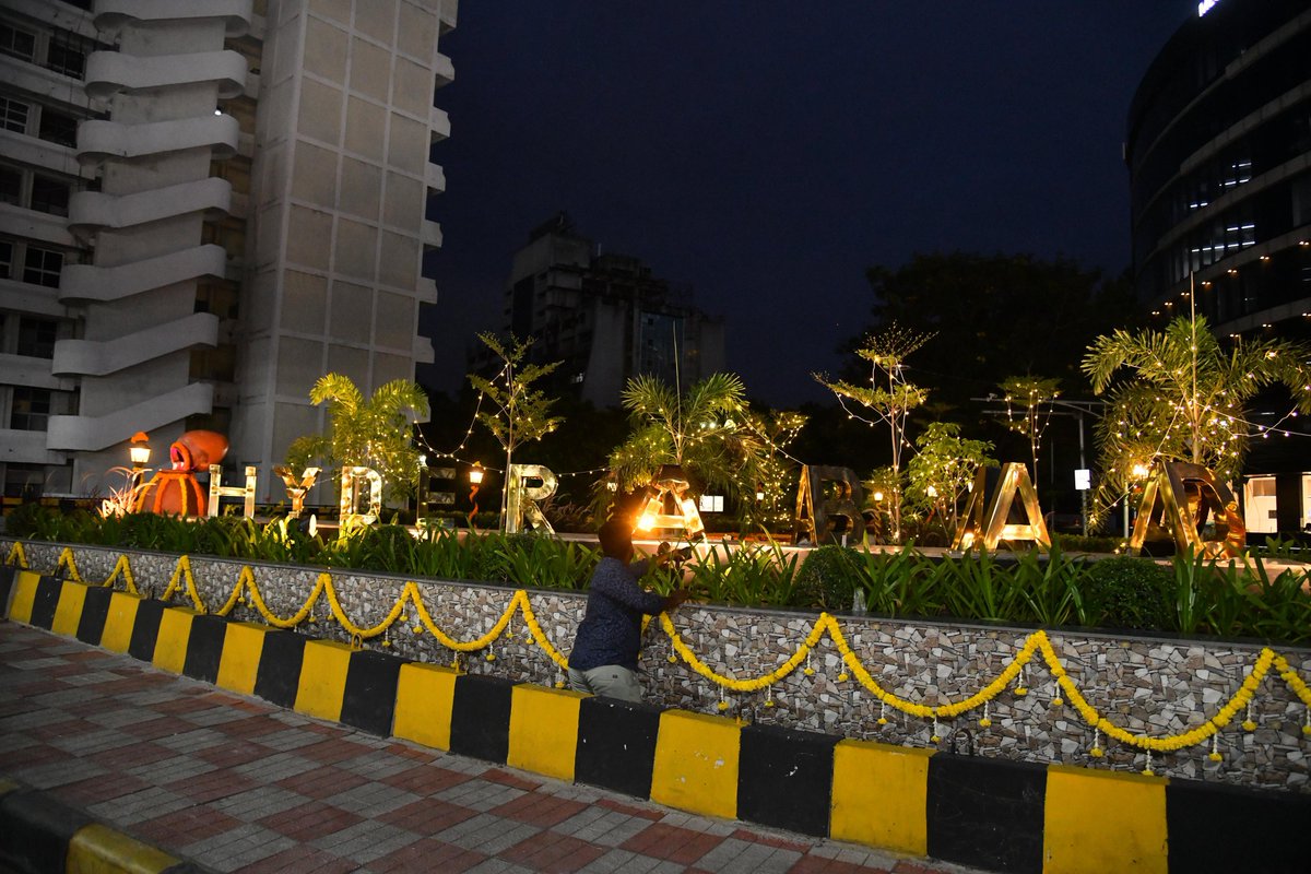 Zonal Commissioner Khairatabad, GHMC (@zc_khairatabad) on Twitter photo Hon’ble Mayor today inaugurated the newly developed BRK Bhawan Junction, enhancing traffic flow and easing commuter movement. <a href="/CommissionrGHMC/">Commissioner GHMC</a> <a href="/gadwalvijayainc/">Vijayalaxmi Gadwal, GHMC MAYOR</a> <a href="/PrlsecyMAUD/">Prl Secy MAUD.</a> <a href="/GHMCOnline/">GHMC</a> Hon’ble Mayor today inaugurated the newly developed BRK Bhawan Junction, enhancing traffic flow and easing commuter movement. <a href="/CommissionrGHMC/">Commissioner GHMC</a> <a href="/gadwalvijayainc/">Vijayalaxmi Gadwal, GHMC MAYOR</a> <a href="/PrlsecyMAUD/">Prl Secy MAUD.</a> <a href="/GHMCOnline/">GHMC</a>