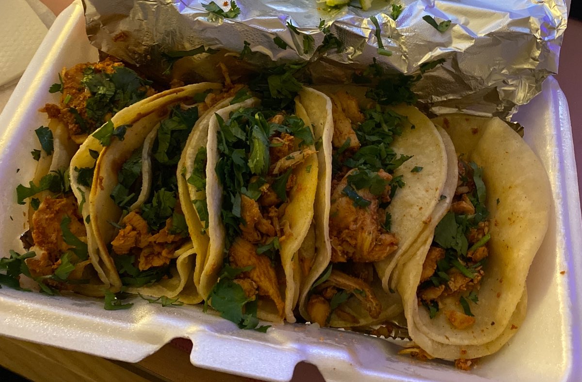 quantumcale's tweet image. Boy dinner 😋