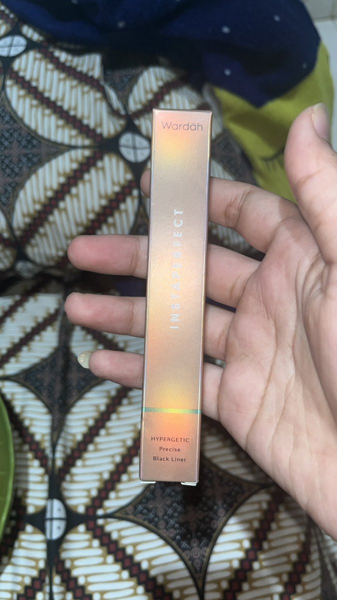 wollyseven's tweet photo. ￼INSTAPERFECT Hypergetic Precise Black Liner 50k masih baru https://t.co/w7T7psQa1M