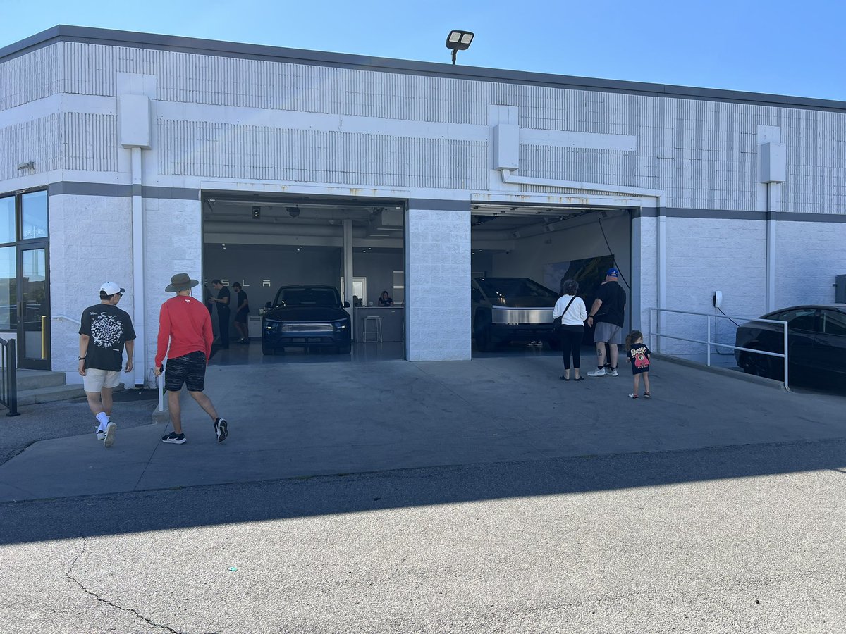 Busy Labor Day at Indy Tesla delivery center!