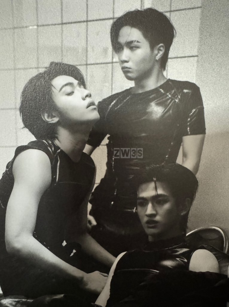 จั๋งตอนเผลอน่าหยิกมากกก 👌

#JUNGT #BUS_LIGHTTHEWORLD