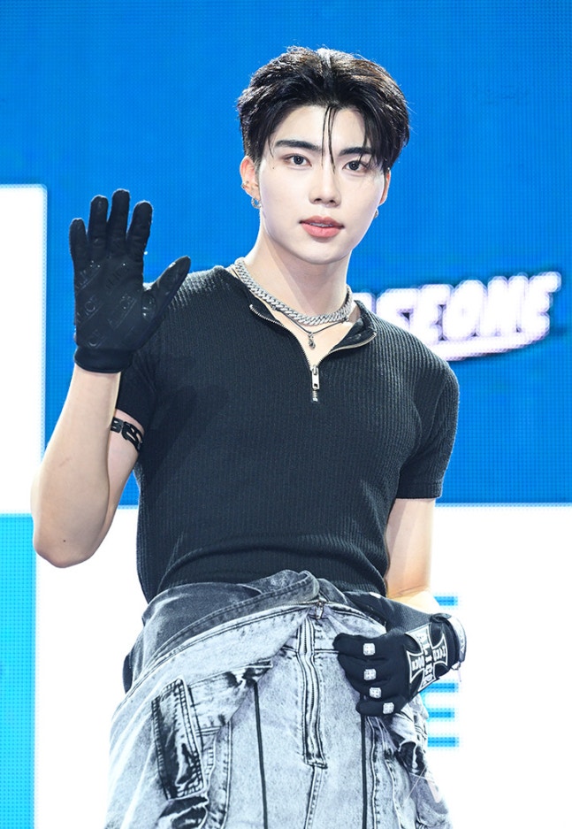 bom2 on X: 