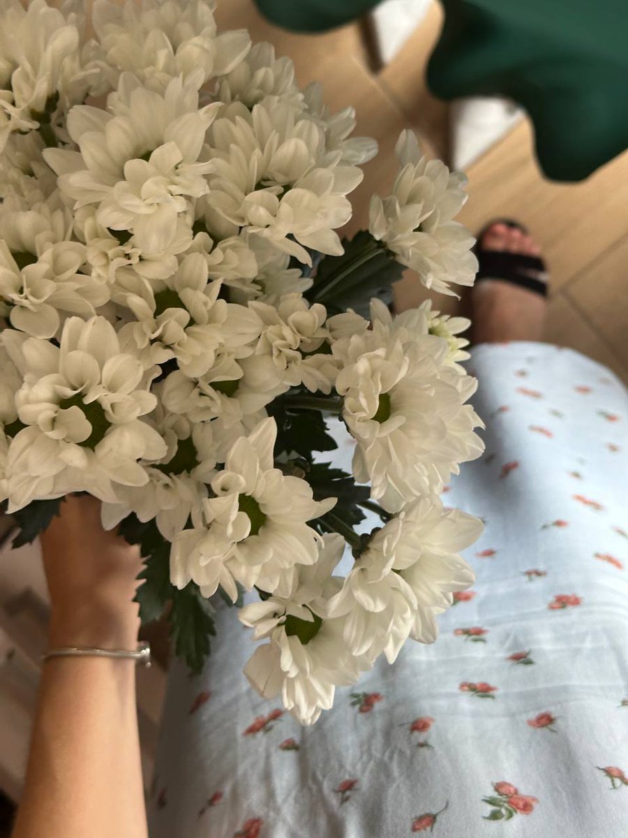 helga_patakyy's tweet image. Вчителька повернулась😎
Зі святом всіх, хто вчиться і хто вчить🫶🏼