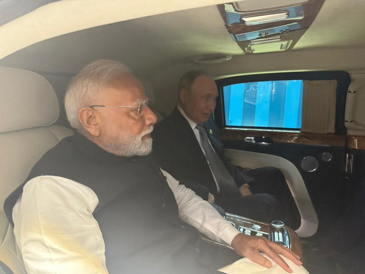 Never seen Putin smile this big with any leader 😁

He asked PM Modi to join him &amp; drive together to the SCO bilateral summit.

That’s respect. That’s trust. No tariff or Sanctions blackmail can stop this!

#SCOSummit2025 
#TrumpTariff 
#TradeWar