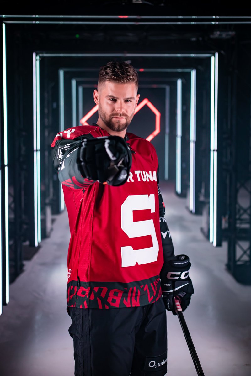 Nové dresy. Jak se vám líbí? ❤️
Právě teď v našem fanshopu! ➡️ fanshop.hcsparta.cz/dresy-25-26/