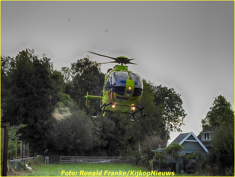 Medisch incident in Dorpsstraat Ilpendam, Lifeliner1 ter plaatse
traumaheli-mmt.nl/medisch-incide…