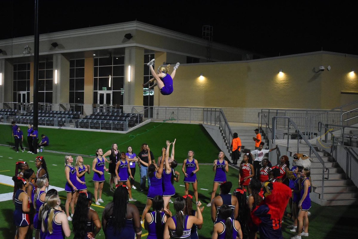 Willis HS Cheer tweet media