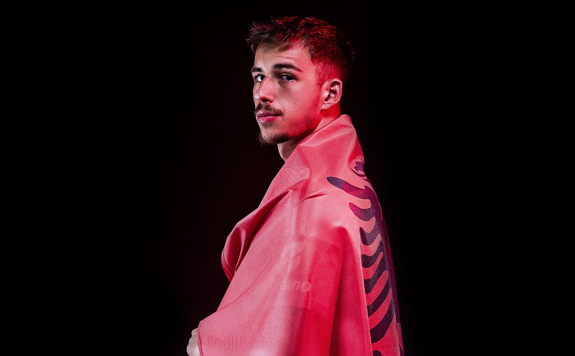 Adrian Bajrami has rejected the call-up from the Albanian NT. The FA clarifies that he wants to switch to Switzerland. The defender has played only 3 friendly matches in 2022. Never been used by Sylvinho, was last on the bench against Latvia in June.