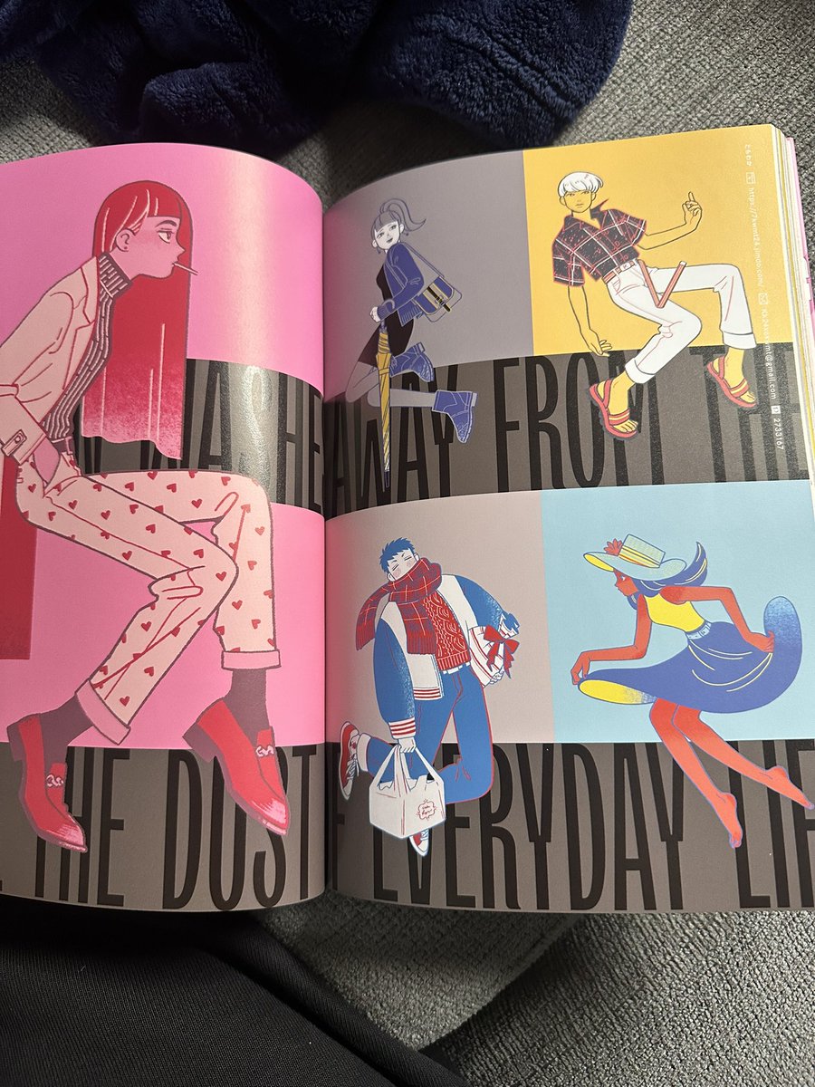 I LOVE the smell of new art books in the morning 😌