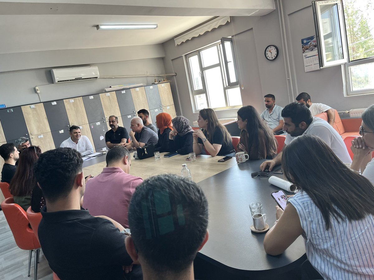 2025-2026 Eğitim-Öğretim yılı Sene Başı Öğretmenler Kurulu Toplantısını tüm öğretmen ve idarecilerin katılımı ile  gerçekleştirdik.