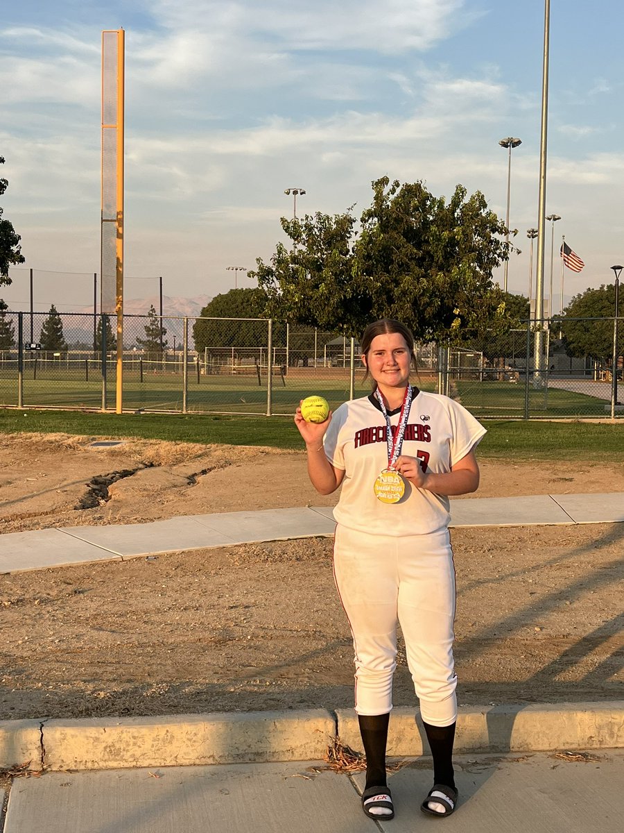 First OTF!!!! Sadly didn’t get it on film but so happy I got a OTF. Never quit no matter how hard it gets. The work doesn’t do itself. #homerun #NEVERQUIT #neverstop #AllGasNoBrakes <a href="/Vol_Softball/">Tennessee Softball</a> <a href="/OU_Softball/">Oklahoma Softball</a> <a href="/CoastRecruitsSB/">Coast Recruits 🥎</a> <a href="/D1Softball/">D1Softball</a> <a href="/ExtraInningSB/">EXTRA INNING SOFTBALL</a> <a href="/NCAASoftball/">NCAA Softball</a> <a href="/USASoftball/">USA Softball</a>