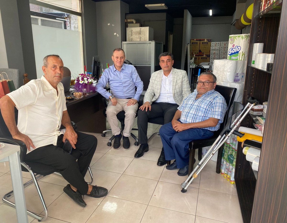 Kaymakamımız Yüksel KARA,Hamidiye Mahallesi’nde yakın zamanda açılışı yapılan Ana Tedarik Kurumsal Hizmetler Firması’nın Genel Müdürü ve Kızılay Engelliler Başkanı Mesut İNCESU’ya iade-i ziyarette bulundu.Kaymakamımız misafirperverliği için kendisine teşekkür etti.