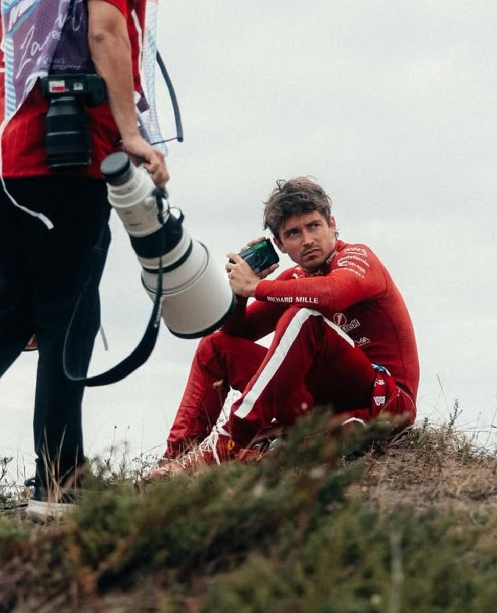 HE REALLY WAS WATCHING THE RACE 😭😭😭

📷: gregoiretruchet