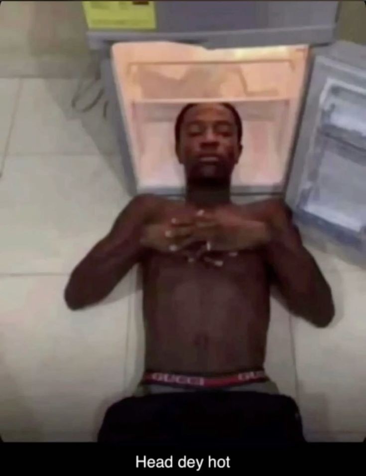 lookizz_'s tweet image. Me after thinking about my life for 2 minutes.