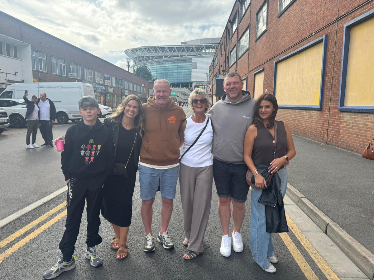 David Mills tweet media