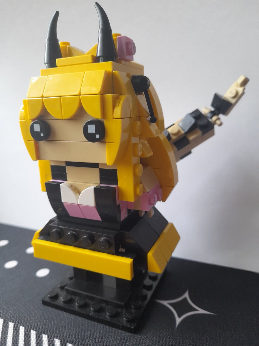 barbariengineer's tweet image. I built @saurawr_ out of Lego! #Bricktuber #saurawrt