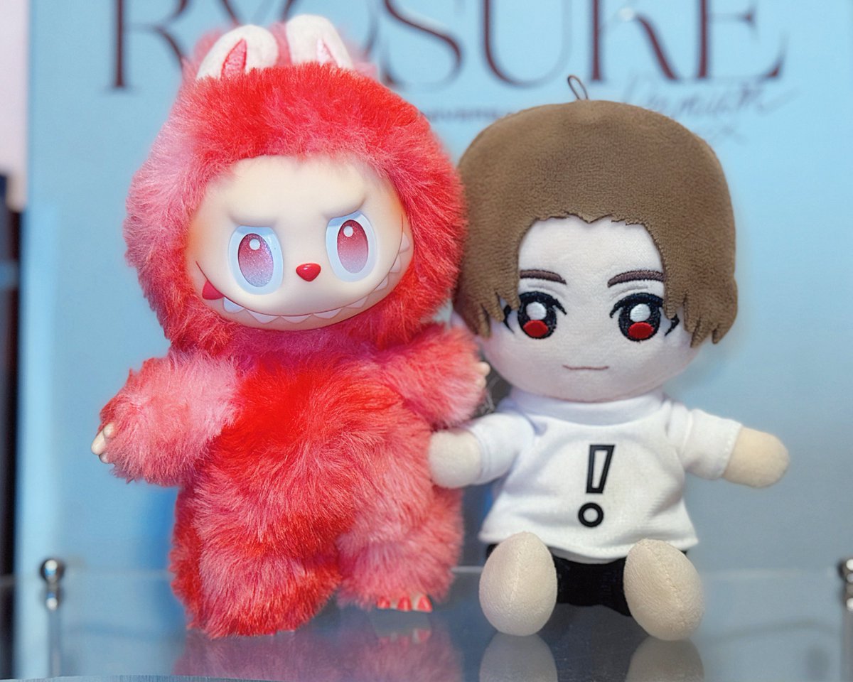 赤ラブブお揃いめちゃ嬉しい🥳山田涼介メンバーカラー大事にしてくれる