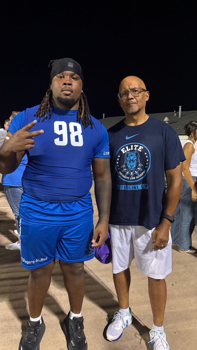Elite Defensive Line Academy - Coach Walker (@elitedlinetx) on Twitter photo Had to road-trip and support my guys <a href="/DrogersMcneil/">DONNOVAN (DMAC) ROGERS-MCNEIL</a> and <a href="/ChaceMurray1/">Chace Murray</a> for their first college 🏈game at <a href="/blinn_football/">BLINN FOOTBALL</a>
It was an easy win, and they performed at a high level.
🦍Can't wait to see what comes next for you two.📈 Had to road-trip and support my guys <a href="/DrogersMcneil/">DONNOVAN (DMAC) ROGERS-MCNEIL</a> and <a href="/ChaceMurray1/">Chace Murray</a> for their first college 🏈game at <a href="/blinn_football/">BLINN FOOTBALL</a>
It was an easy win, and they performed at a high level.
🦍Can't wait to see what comes next for you two.📈