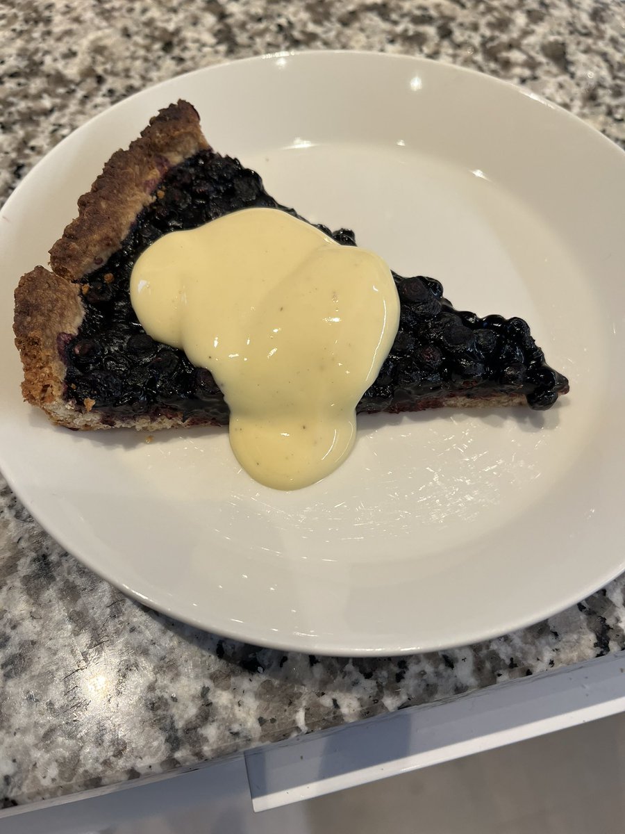 Hyvää Pirkan päivää! #Pirkka tuotteista #mustikkapiirakka - suomalaista ruokaa omasta maasta.🇫🇮